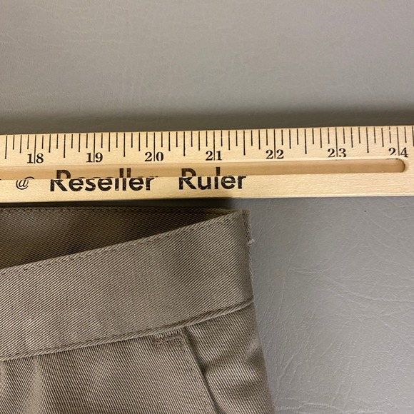 Lee Relaxed Fit Stain Resistant Khaki Pants Men's 44x30 Beige Plain Front NWT - Picture 7 of 13